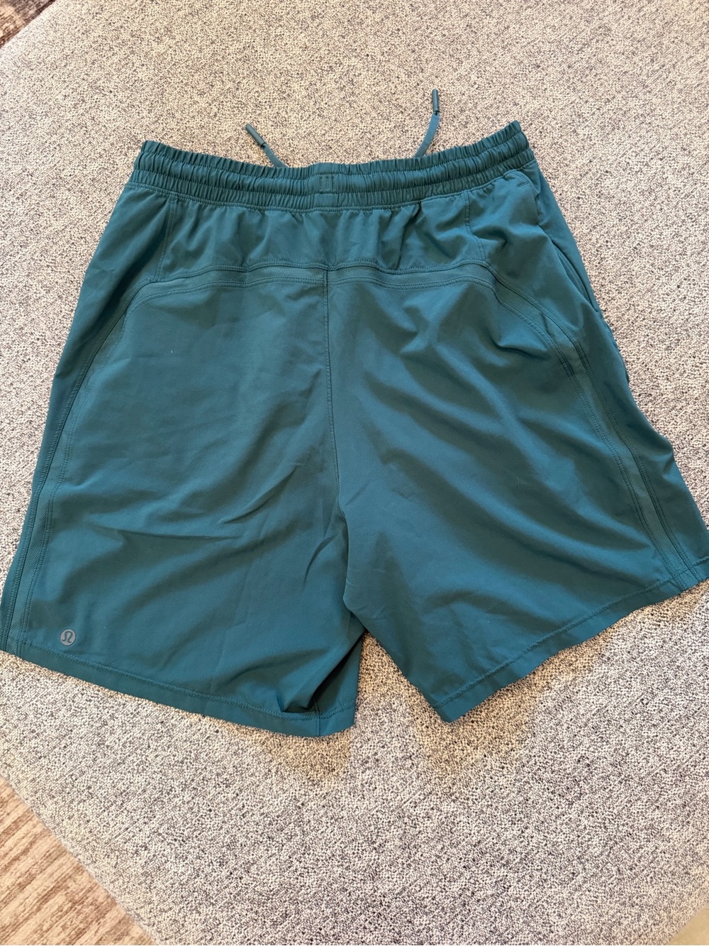 Men's M Lululemon Athletic Shorts in Teal 7” Linerless - Picture 3 of 6
